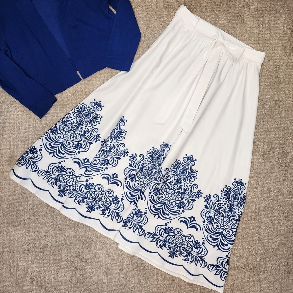 🌻3 for $18 Shein Blue and White Midi Skirt
